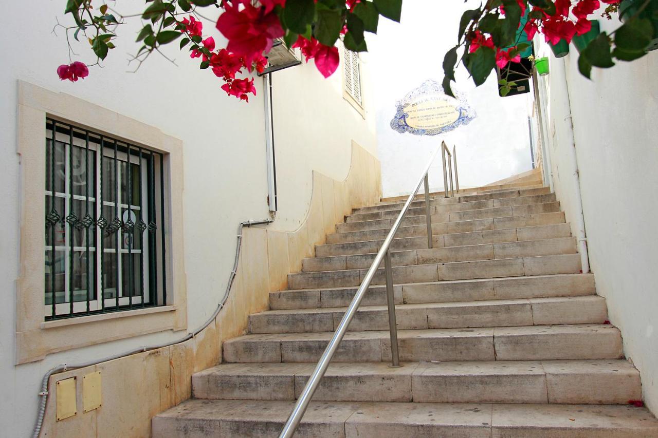 Warm Yellow Albufeira Exterior photo